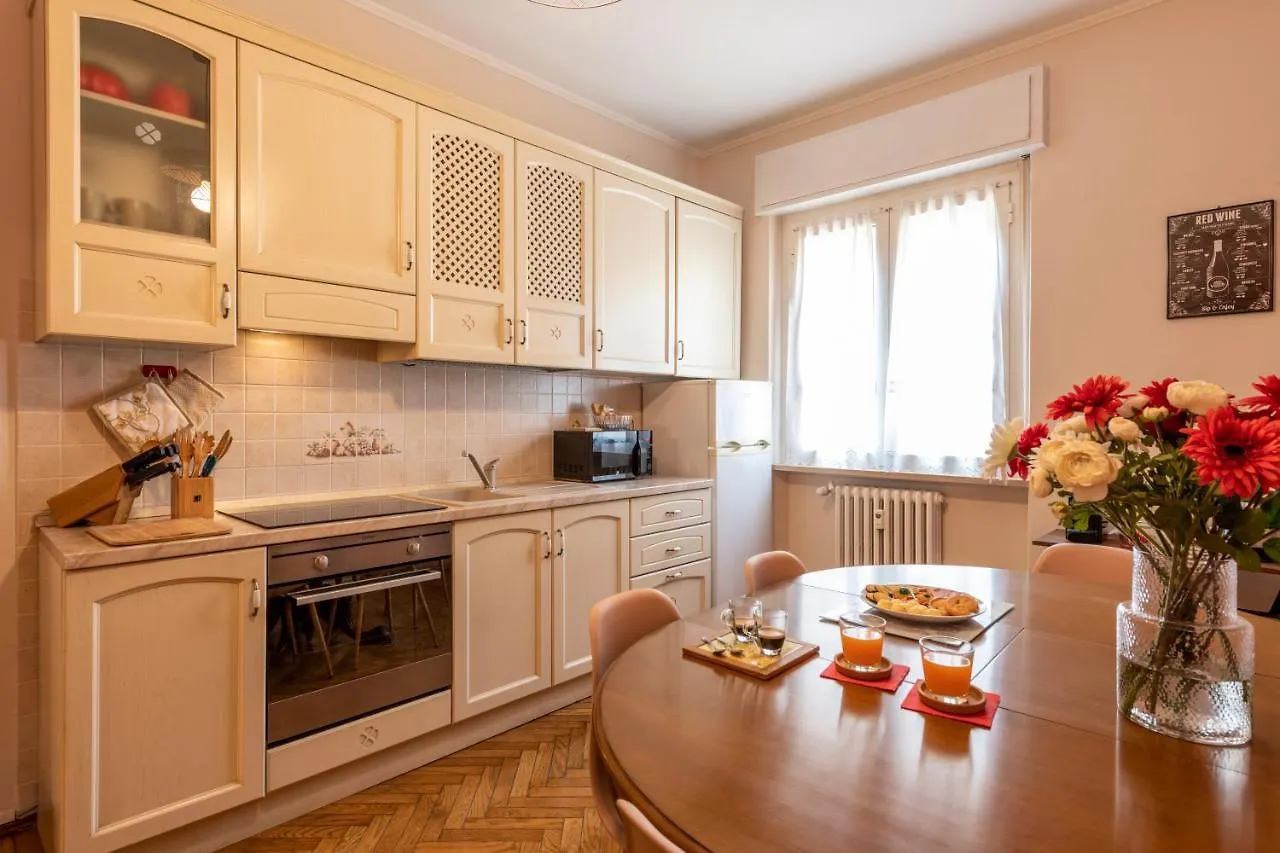 Apartment Bnbutler - Principe Eugenio - Casa Corsini, Un Angolo Retro Milan Italy